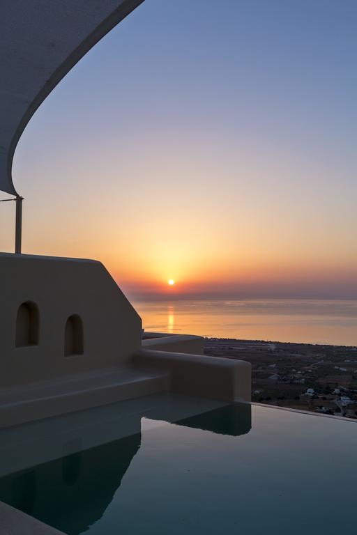 Skyfall Suites - Adults Only Pýrgos Exteriér fotografie